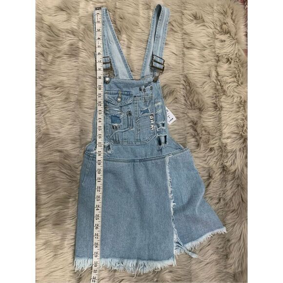 NWT LF CARMAR Safety-pin Distressed Overalls Skort Small - Picture 10 of 10